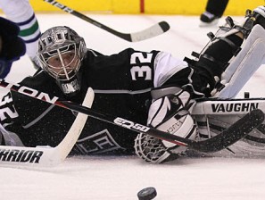 Los Angeles Kings Open Defense of Cup Title Against San Jose Sharks