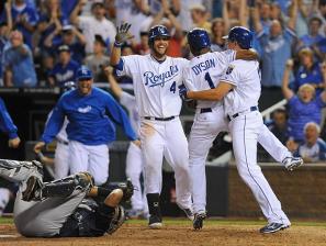 White Sox and Royals Play AL Central Contest in Kansas City Tonight