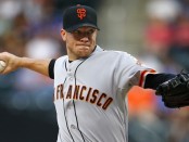 Giants and Dodgers Battle for NL West Crown Monday Night in Los Angeles